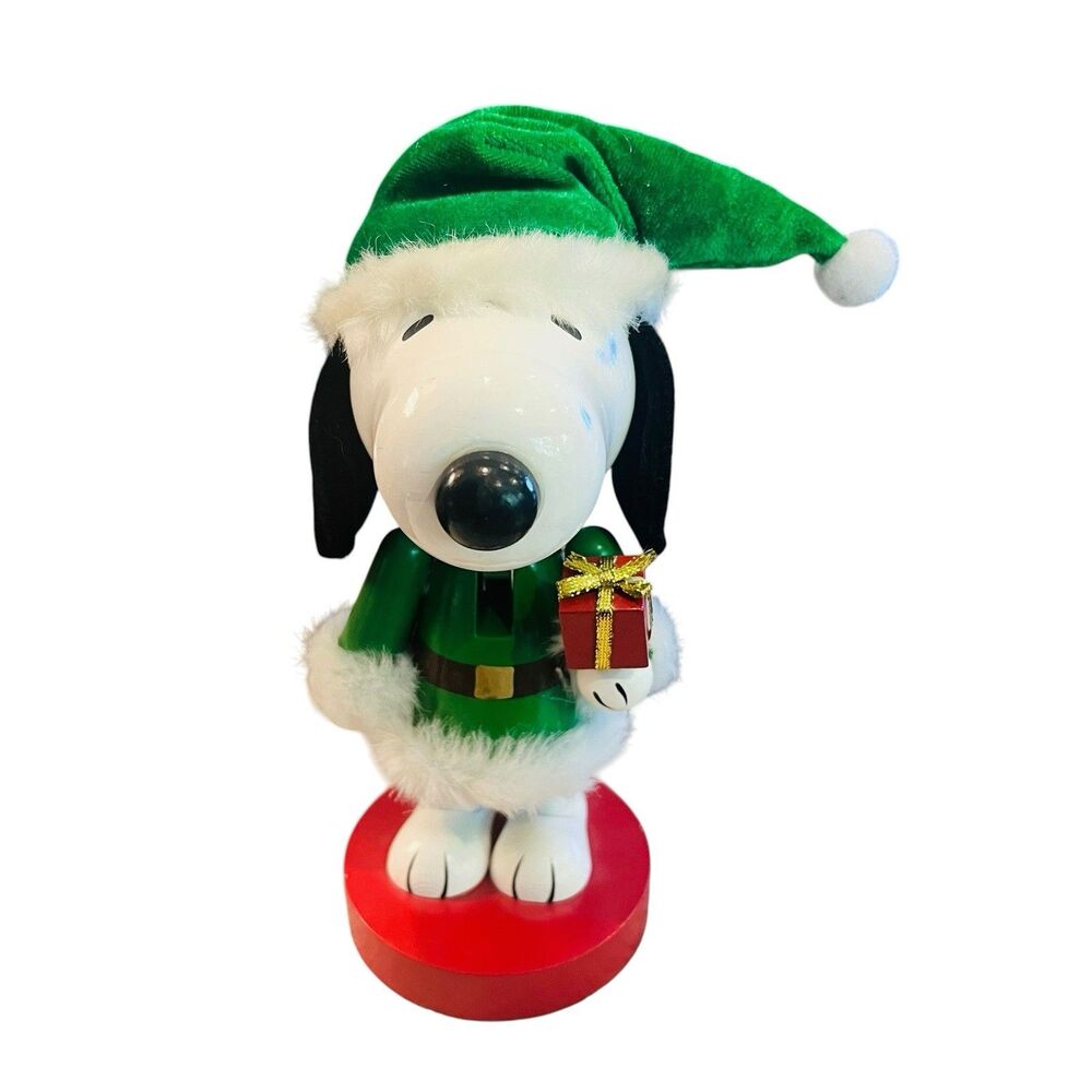 2016 Peanuts Snoopy Christmas Figurine Green Santa Gift Holiday Decor 9”